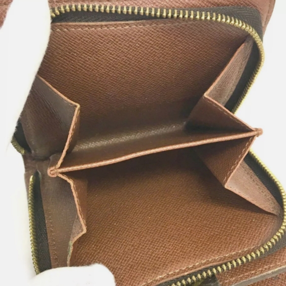 100 💯 Authentic Louis Vuitton Zip up Wallet - Picture 3 of 5